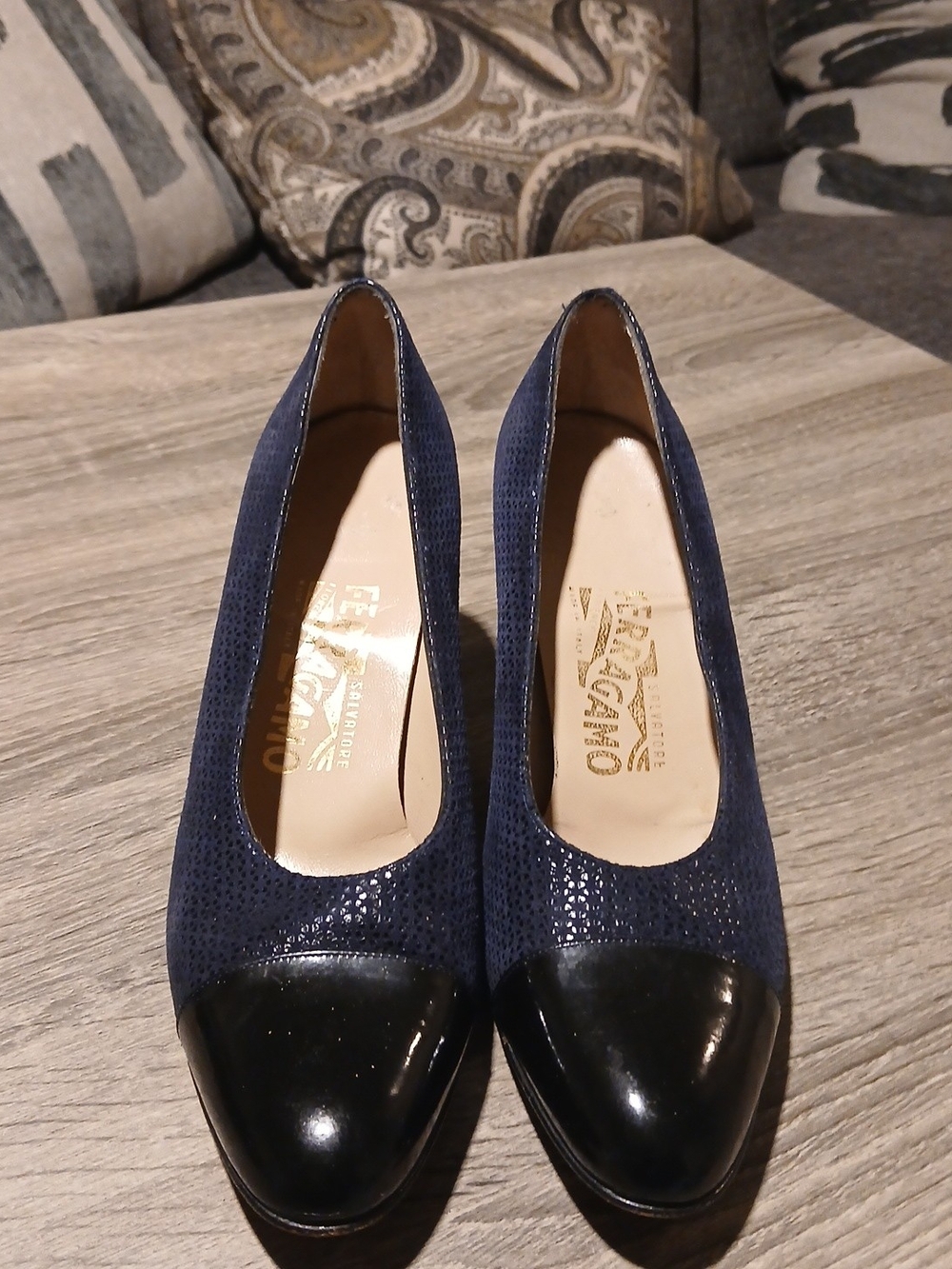 💙 Vintage Salvatore Ferragamo Navy Cap Toe Pumps – Size 8.5